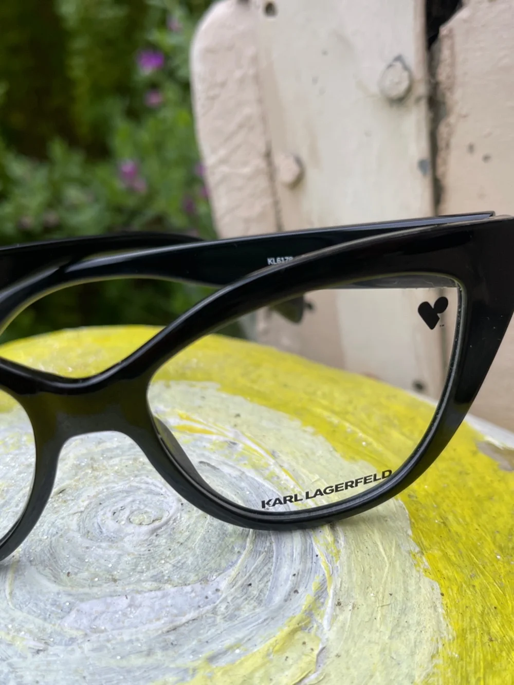 Karl Lagerfeld Glossy Black Cat-Eye Optical Glasses